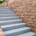 Mauerbau und Treppenanlage Sandstein
